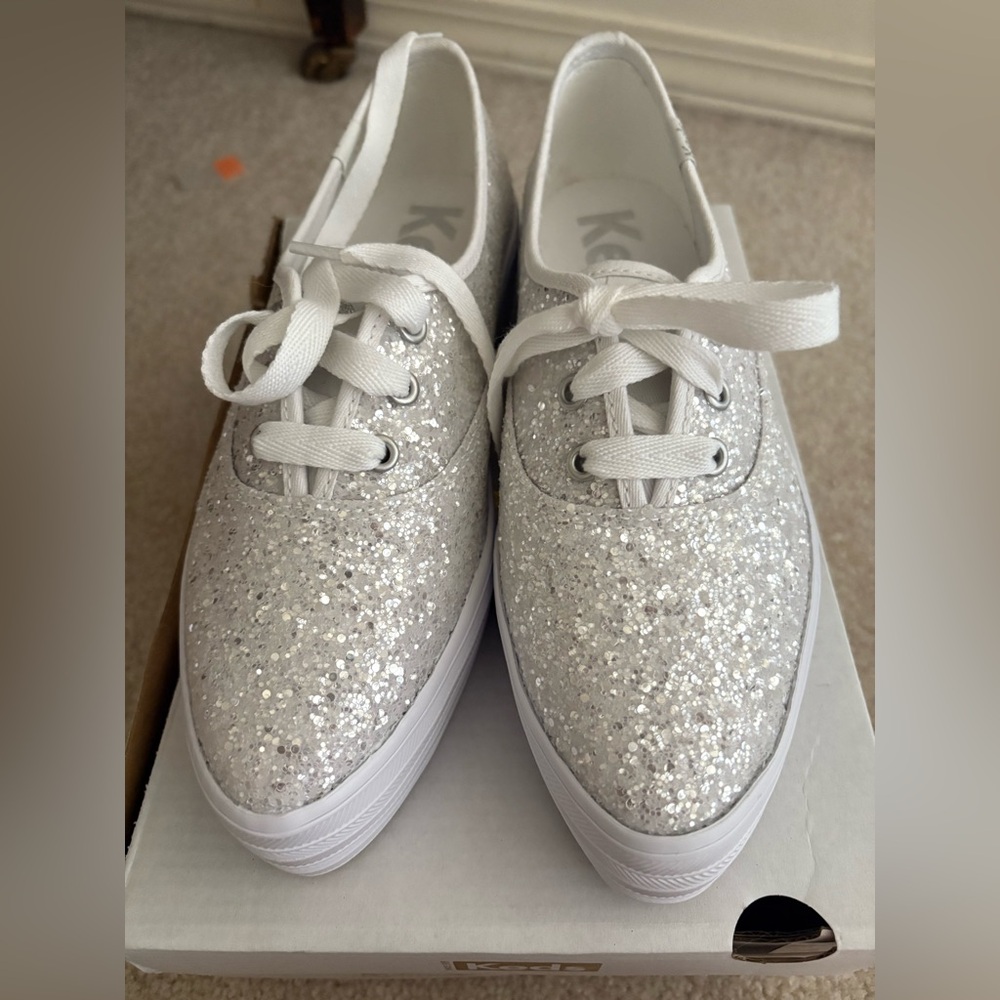 Keds Point Glitter Celebrations Lace Up in White Glitter